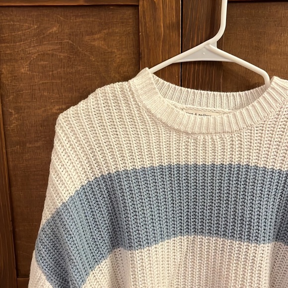 Moon & Madison Knit Sweater cropped - Picture 3 of 7